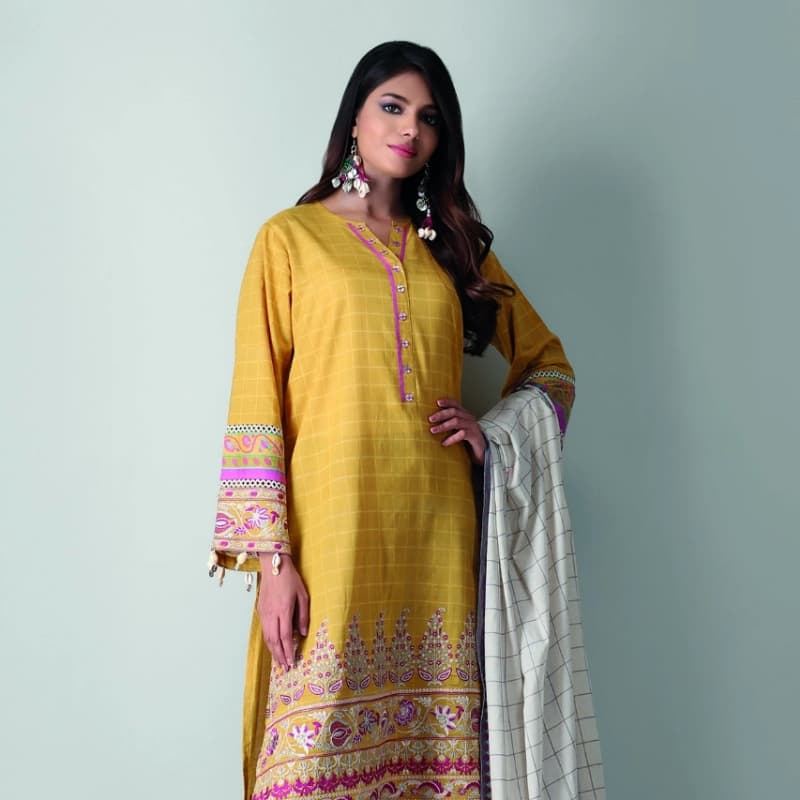 Fabrics 3 Piece Suit

Printed Embroidered Lawn |