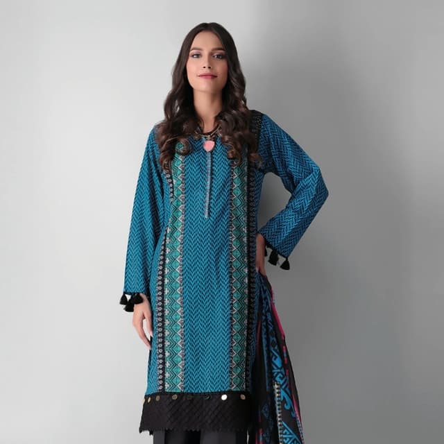 Fabrics 3 Piece Suit

Printed Lawn |Top Bottom Dupatta

A21341A