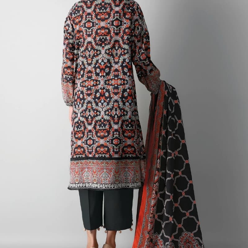 Fabrics 3 Piece Suit

Printed Lawn |Top Bottom Dupatta

A210517A