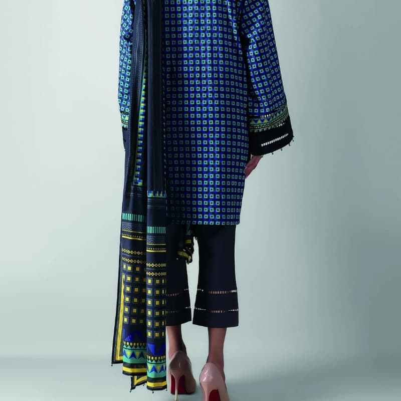 Fabrics 3 Piece Suit

Printed Embroidered Lawn |Top Bottom Dupatta

B21326A