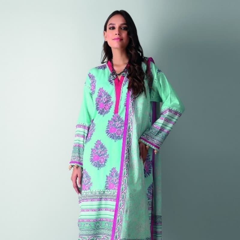 Fabrics 3 Piece Suit

Printed Lawn |Top Bottom Dupatta

A210516A
