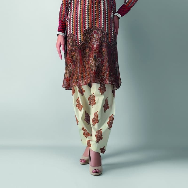 Fabrics 2 Piece

Printed Lawn |Top Bottom

J21333 red