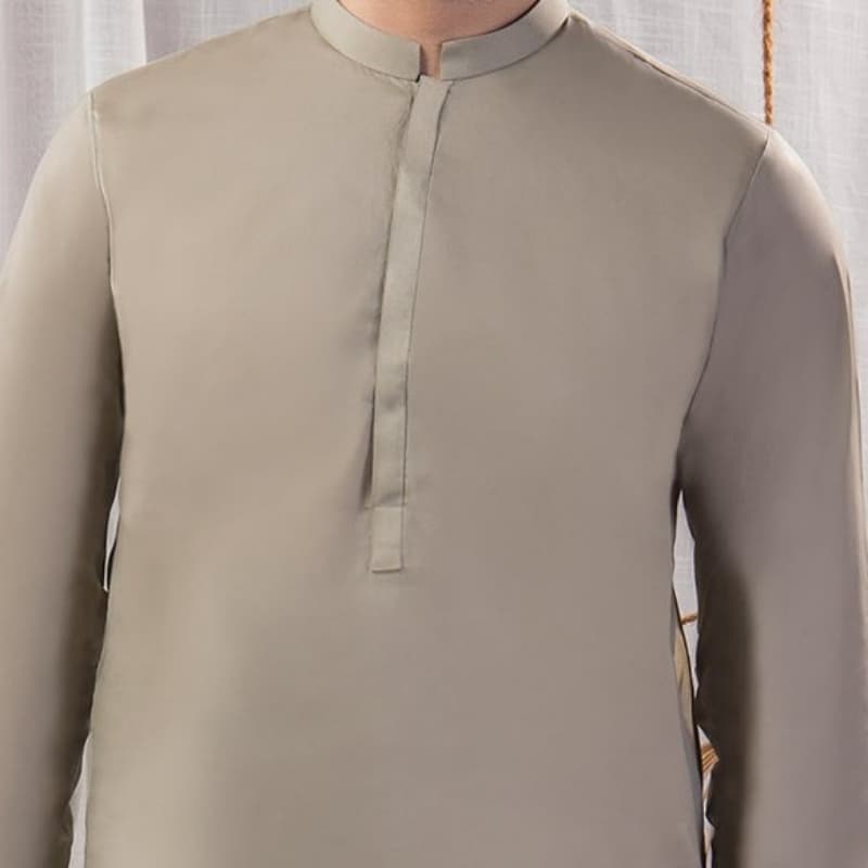 Men plain kameez shalwar.     FB-21-00040 MKS-S-1011-21
