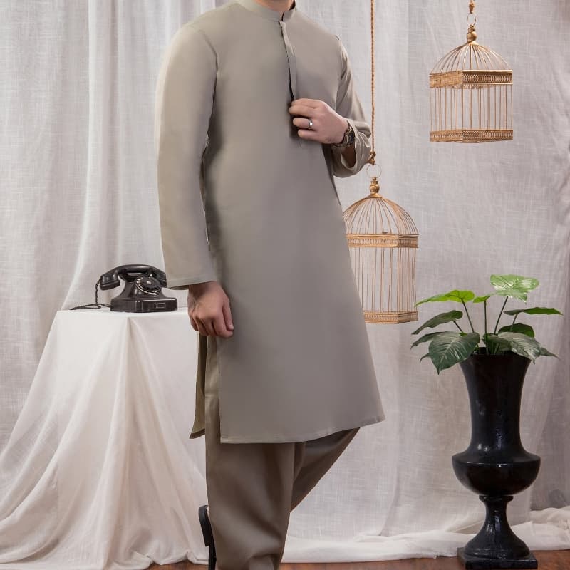 Men plain kameez shalwar.     FB-21-00040 MKS-S-1011-21